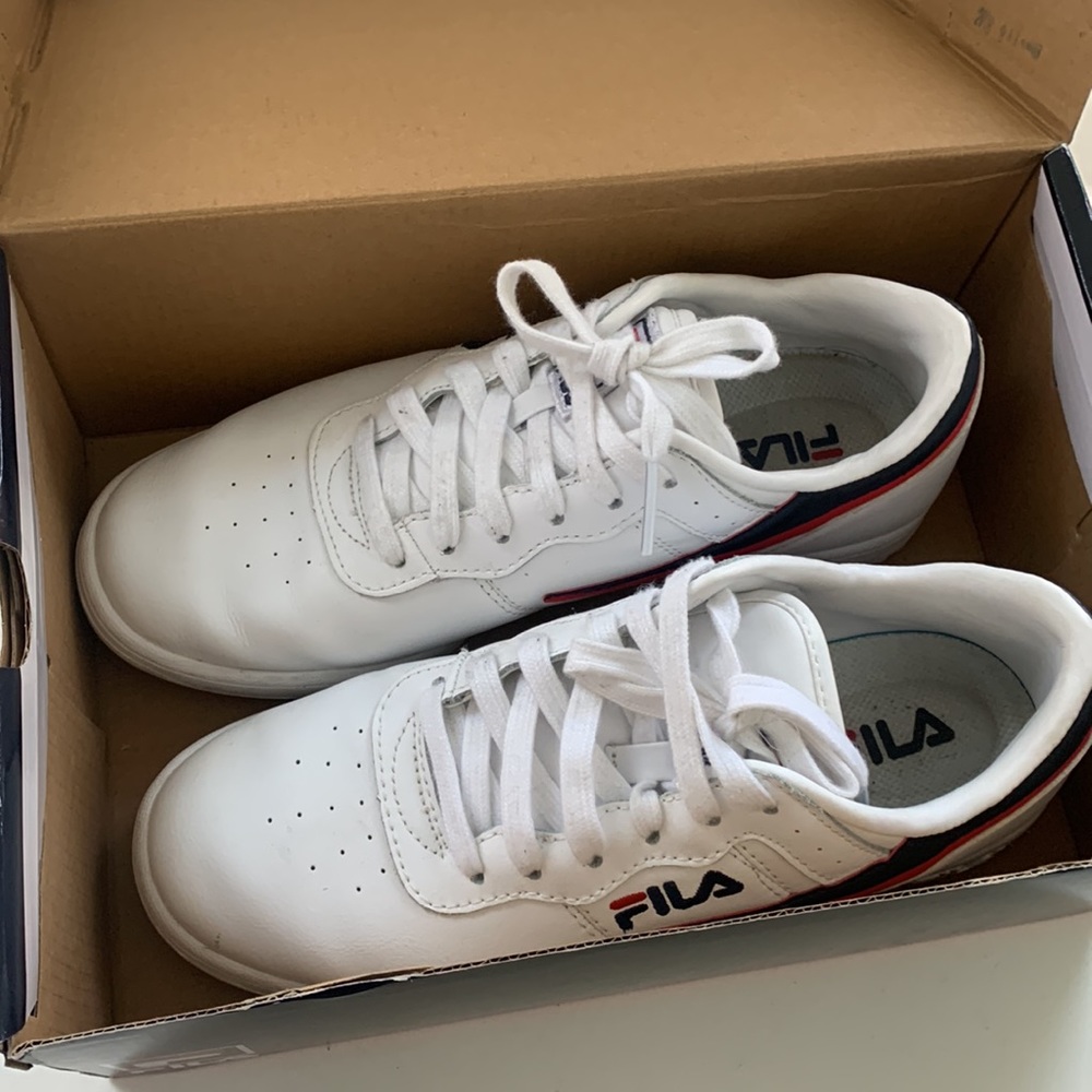 🔴 ⚪️ 🔵 FILA 5VF80165-150